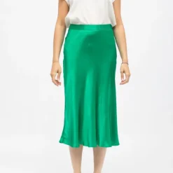 LA PETITE ETOILE Jupe droite effet satiné jill Femme VERT