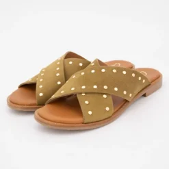 CARLA TORTOSA Mules setter cuir à clous dorés Femme KAKI