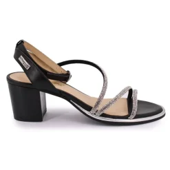 LES TROPEZIENNES PAR M.BELARBI Sandales à talon carré et brides à strass Lilastar Femme NOIR Best